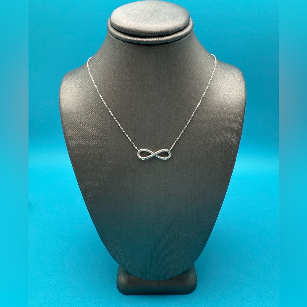 ♾️Silver Infinity Necklace -Diamond’s ♾️